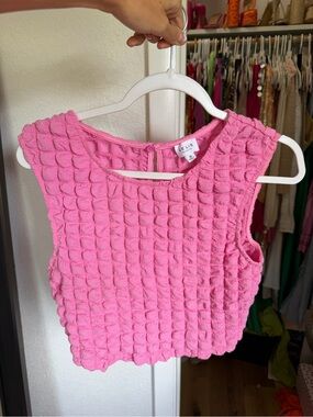 Le Lis Bright Pink Textured Crop Tank